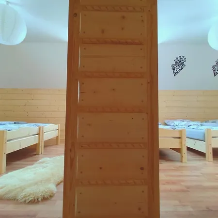 Goralskie Na Podhalu - Z Jacuzzi Lodge *