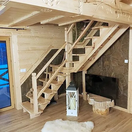 Деревянный коттедж Goralskie Na Podhalu Z Jacuzzi *